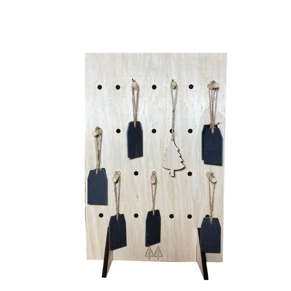 The Super-Duper Straight Up Display Peg Board